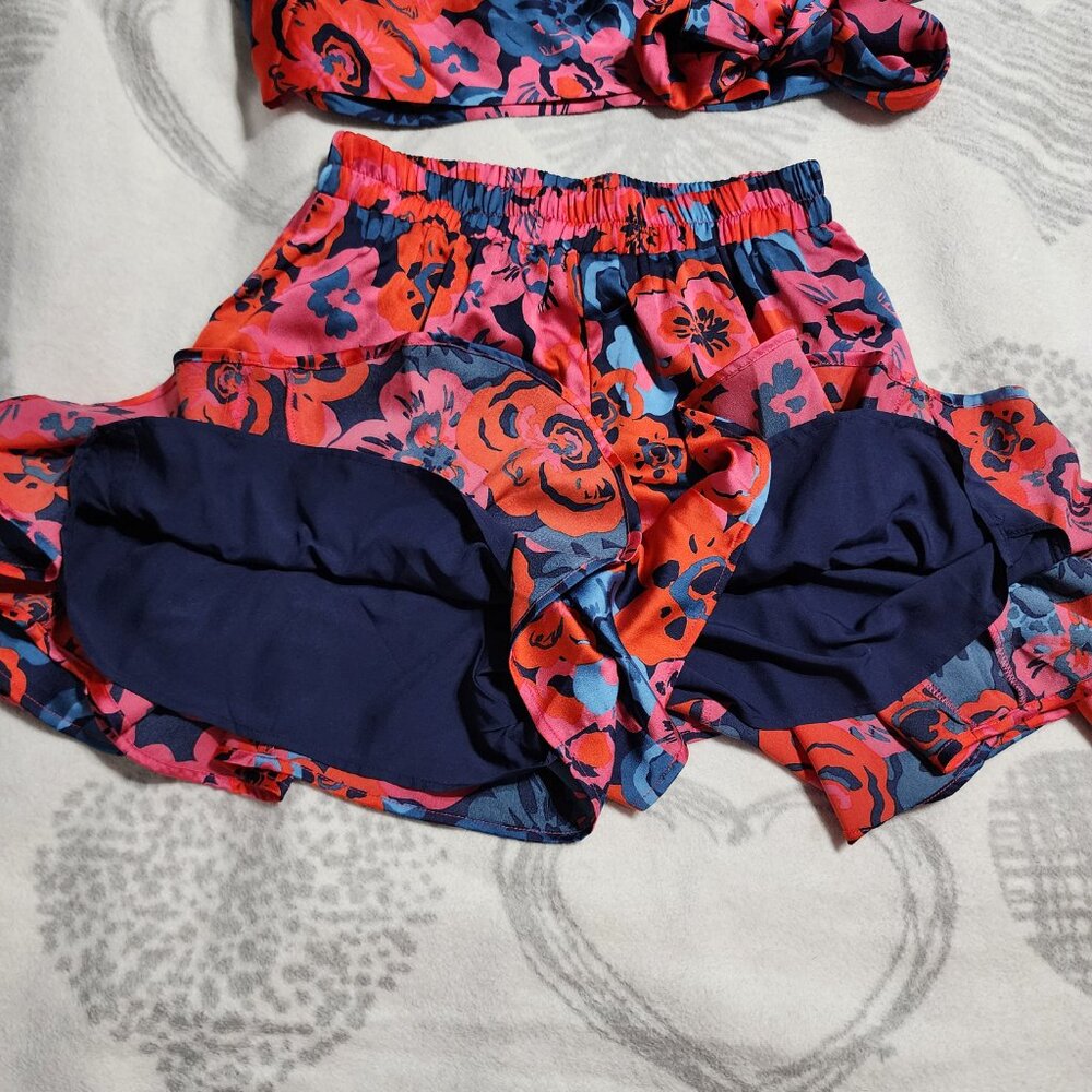 NWT Sweet Romance Satin Flutter Sleeve Wrap Top & Drawstring Shorts 2pc - Size S - Picture 4 of 7